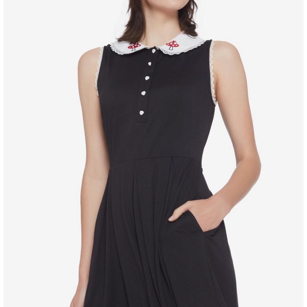 Hot topic Mushroom collar dress - plus size